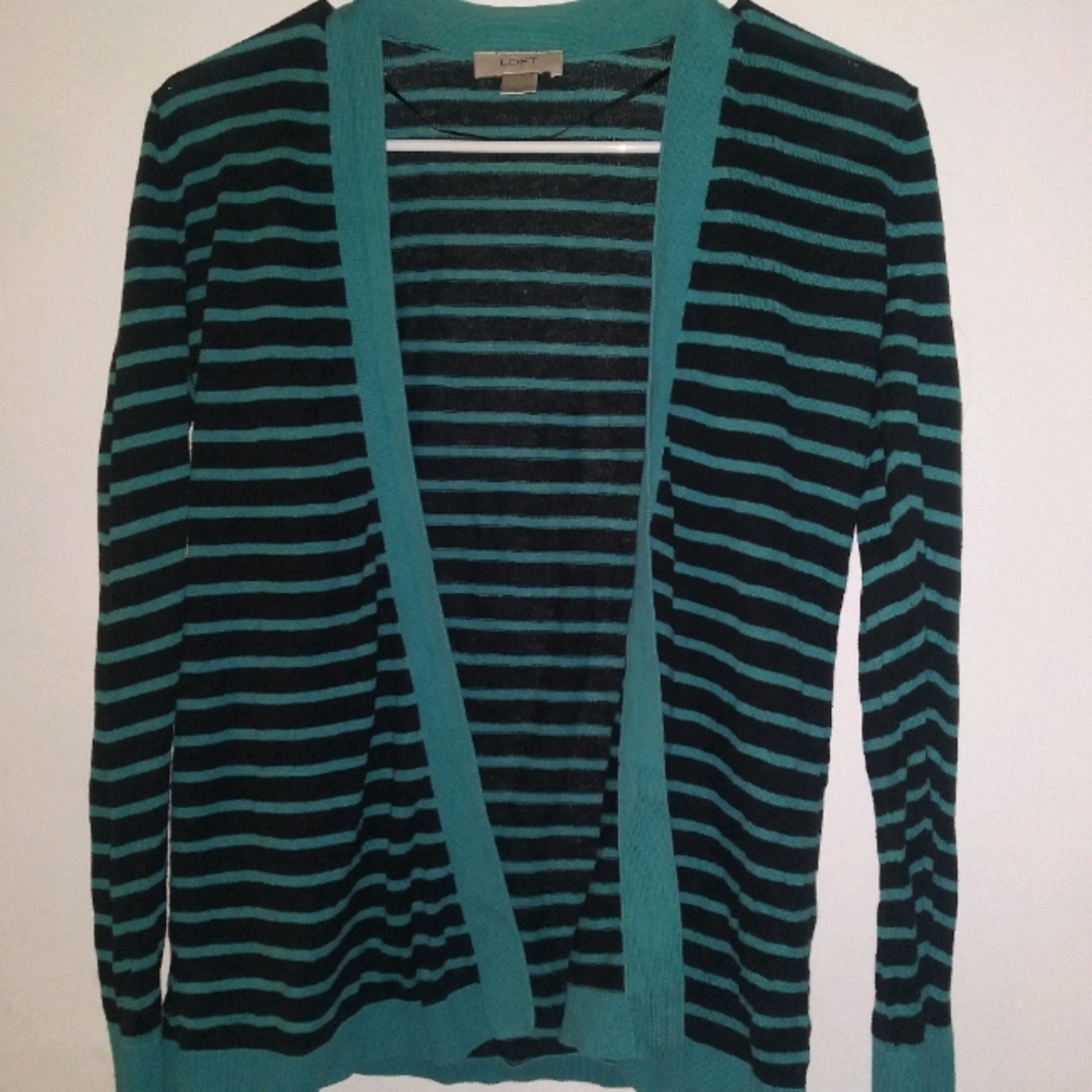 Cardigan sweater